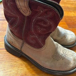 Ariat Hard Toe / Cow girl boots
